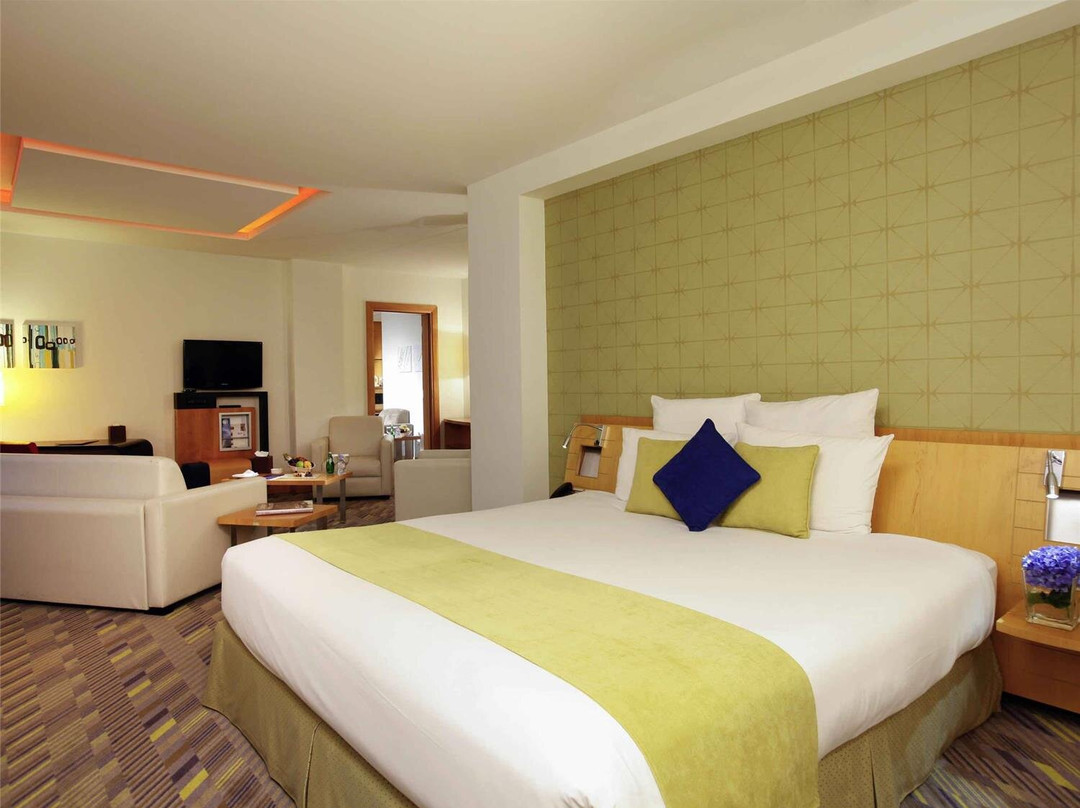 达曼酒店住宿-达曼商业园诺富特酒店