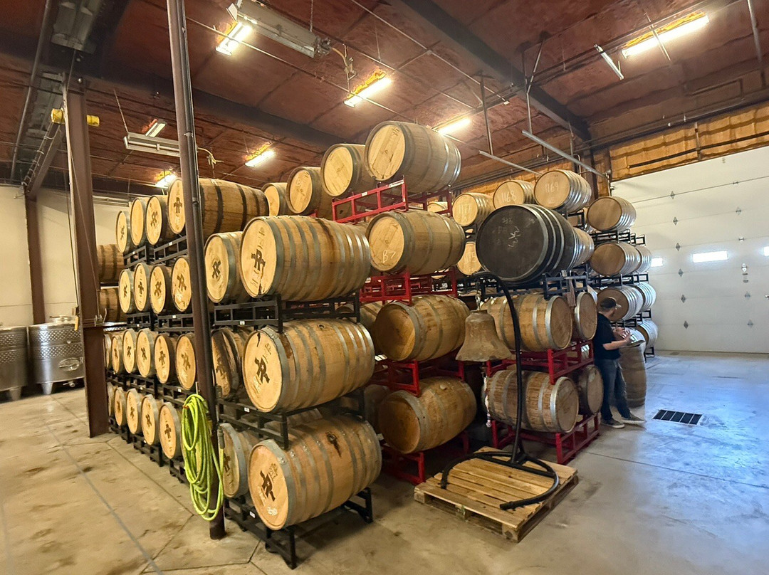 Ironroot Republic-丹尼森必去景点