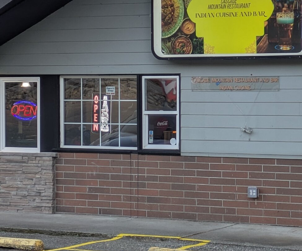 Cascade mountain Indian cuisine and bar