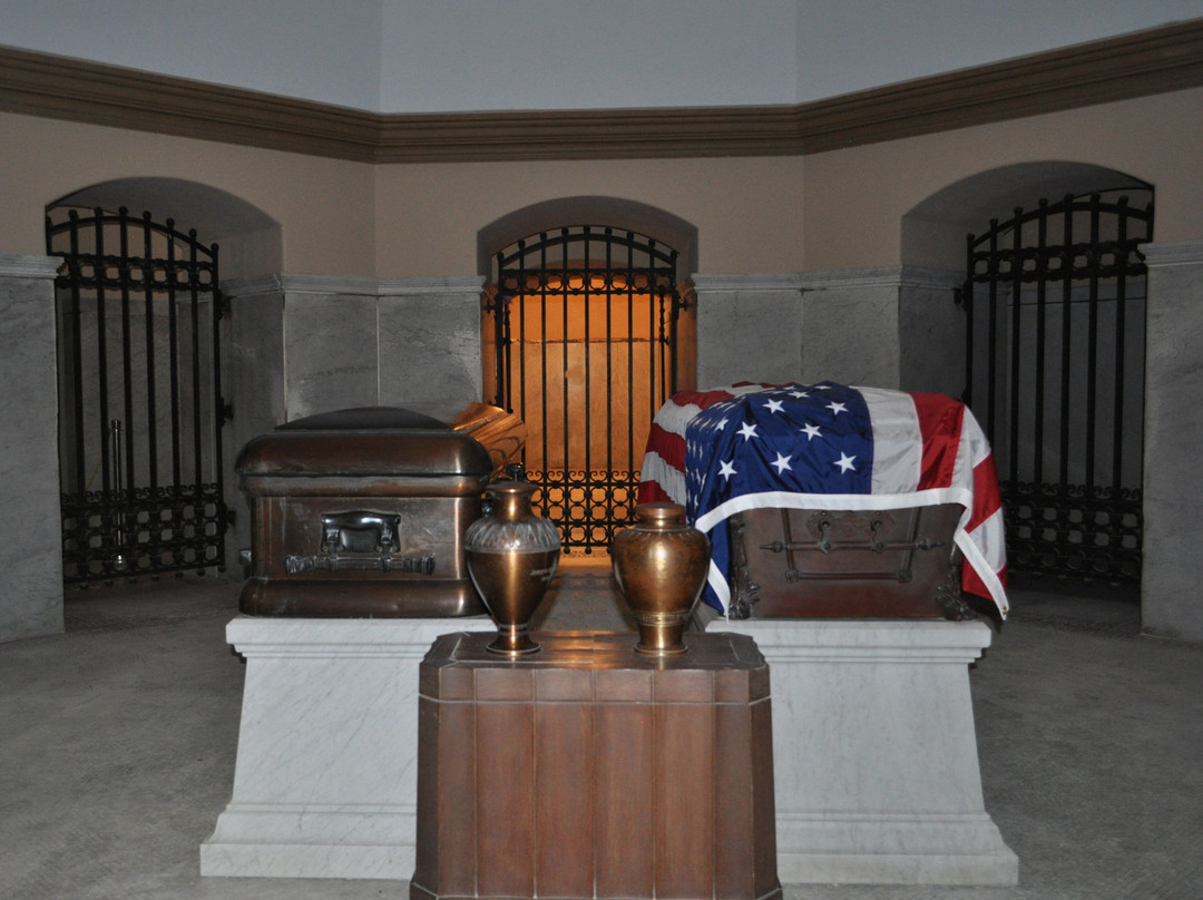 James A. Garfield Monument-克利夫兰必去景点