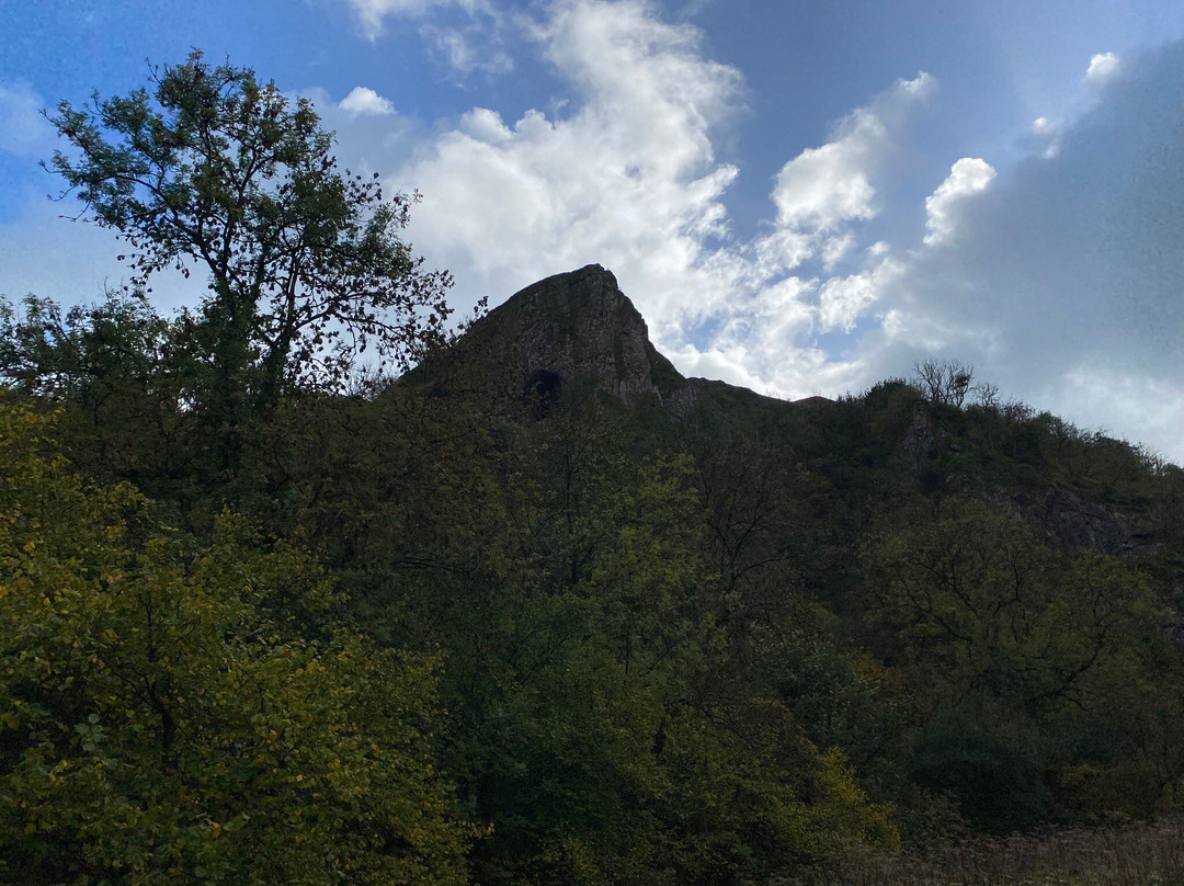 Thor's Cave-Wetton必去景点