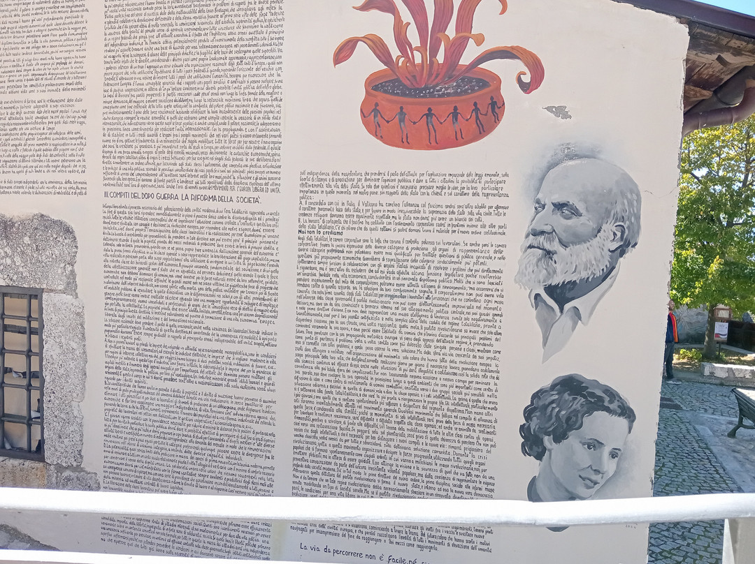 Murales ''Fontamara''-Aielli必去景点