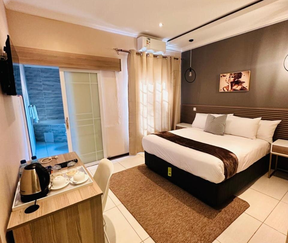 Live-inn Luxury Suites