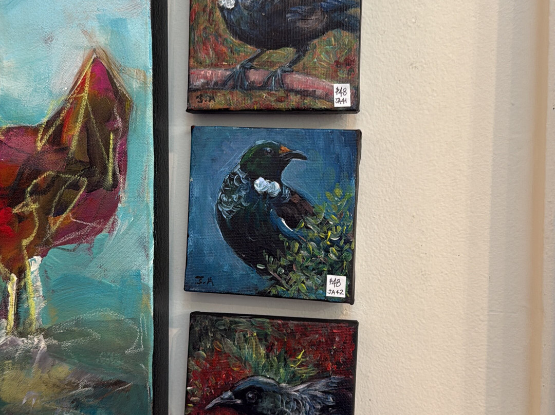 Of Hand & Heart-瓦卡沃夫必去景点