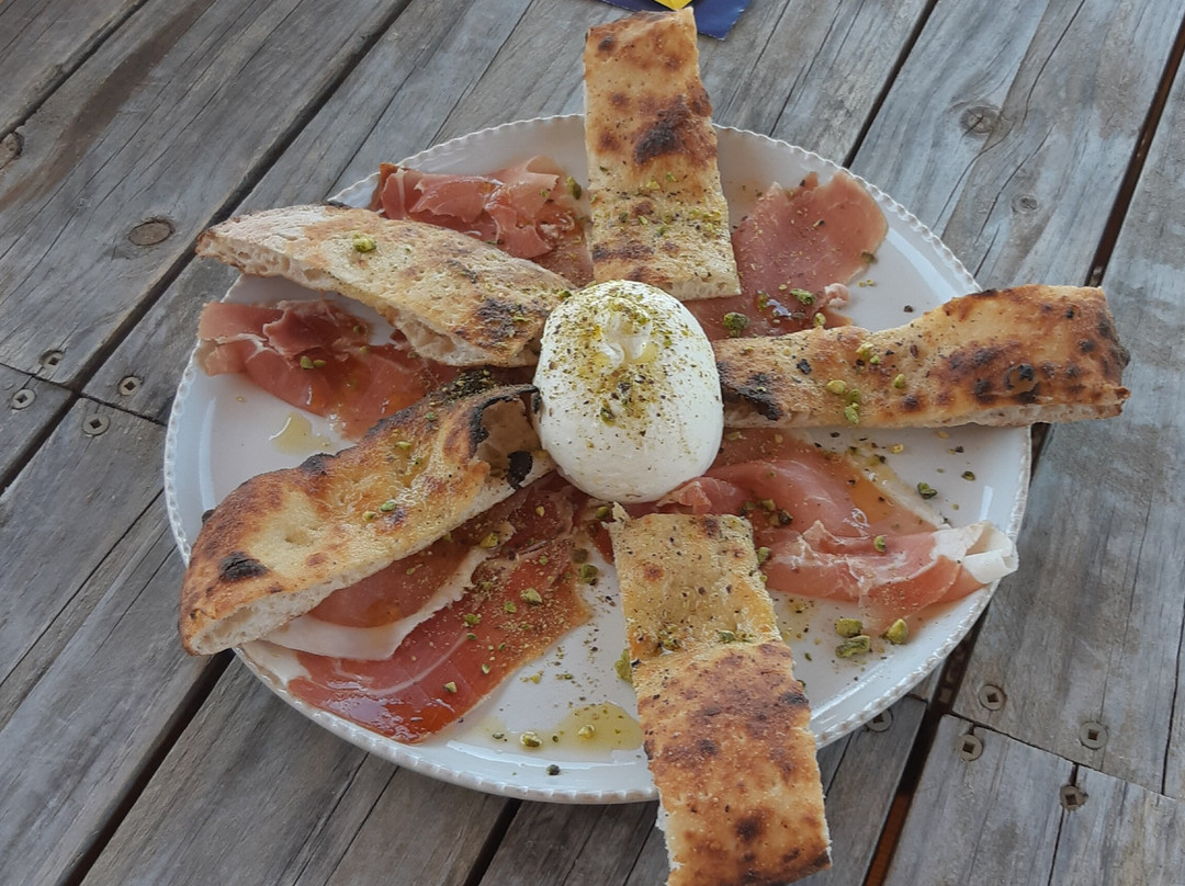 God's Hill Wines & Ennia Cucina-林道必去景点