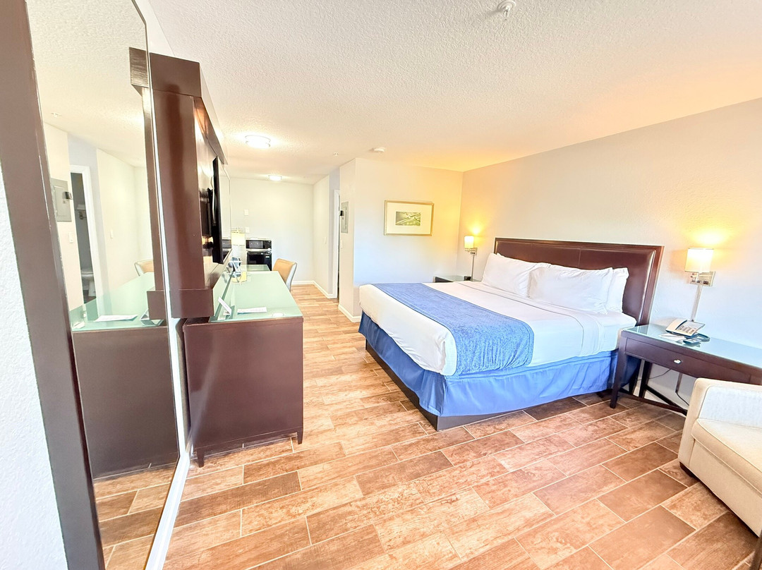 Lantern Inn & Suites主图