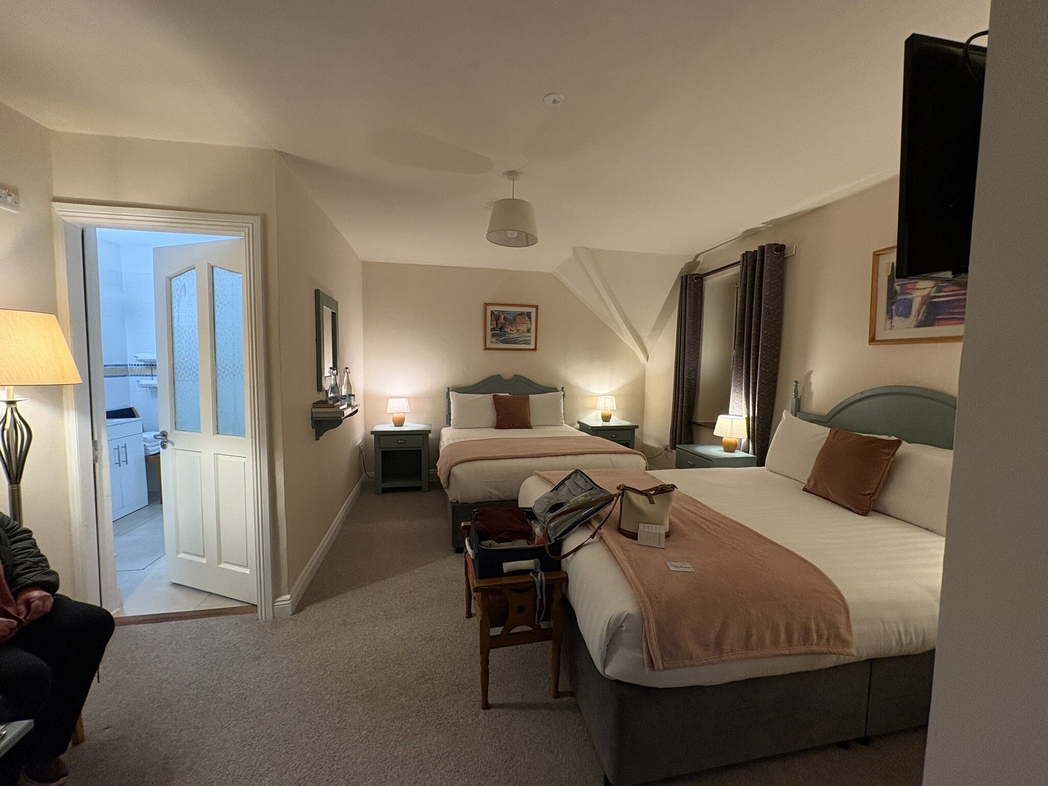 O'Donovan's Hotel-官方