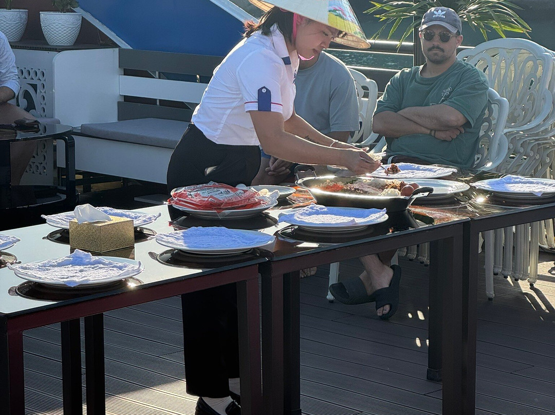 Aroma Viet Nam Travel-Cat Ba Town必去景点