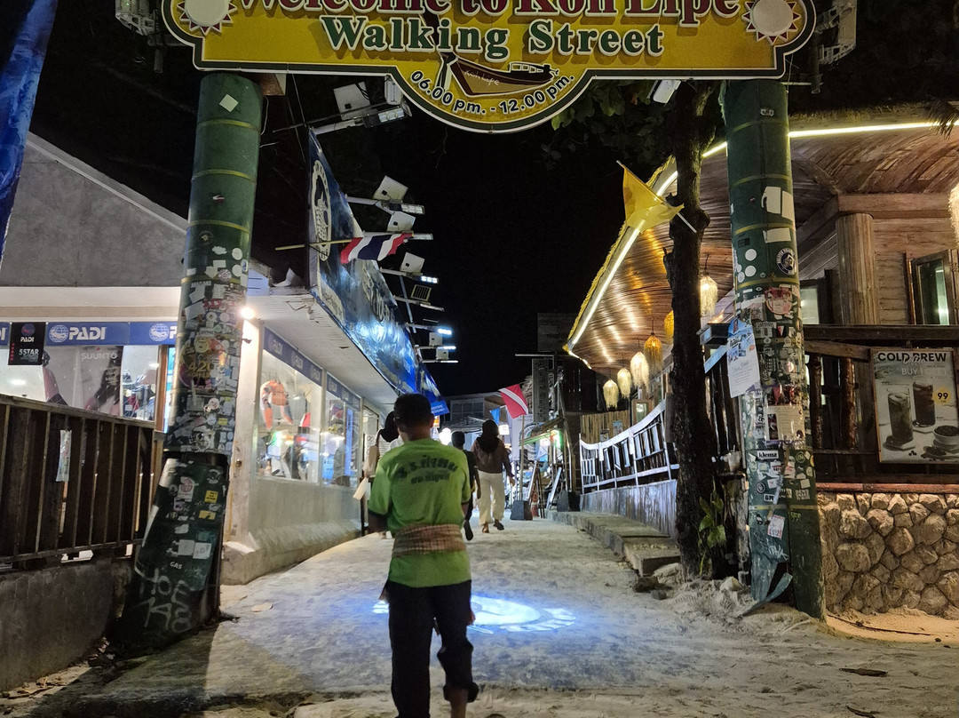 Koh Lipe Walking Street-丽贝岛必去景点