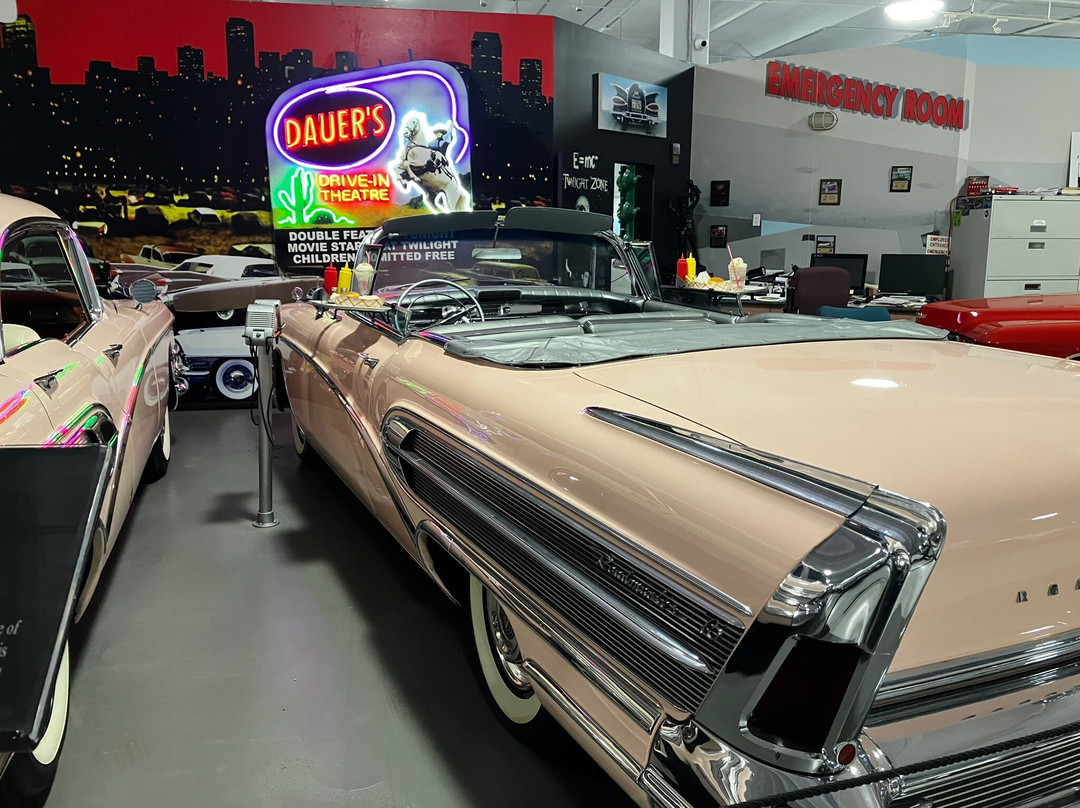 Dauer Museum Of Classic Cars-森赖斯必去景点