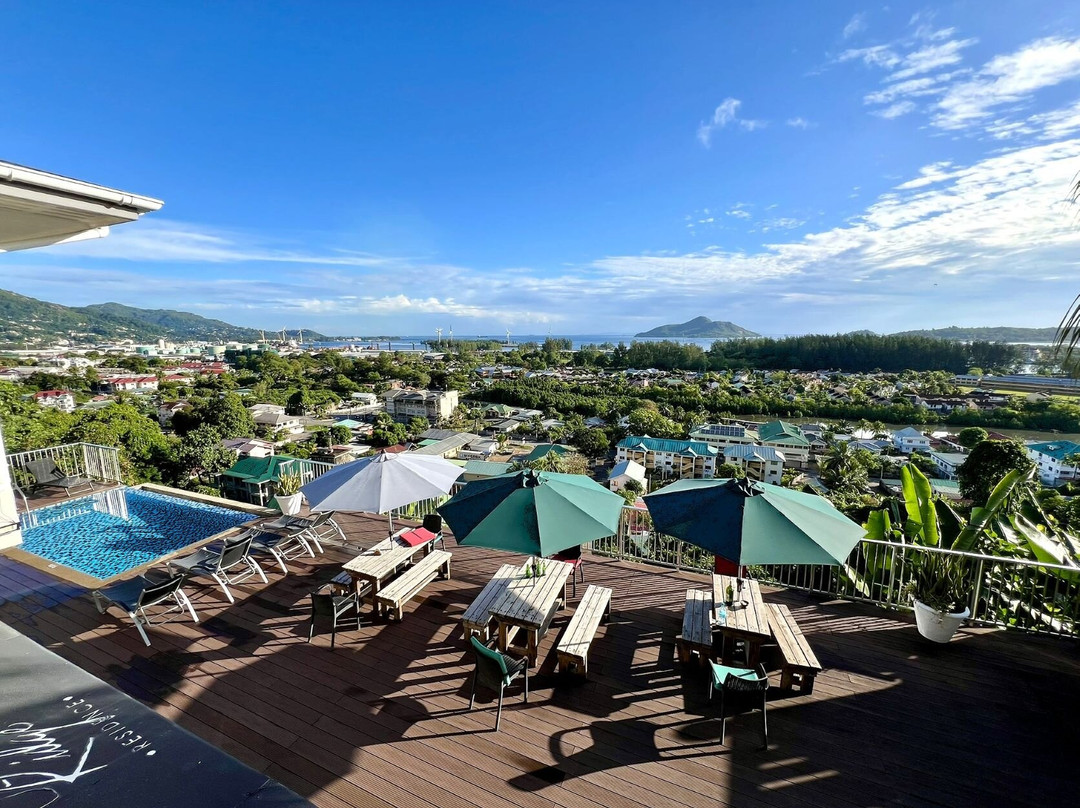 The Ridge Residence主图