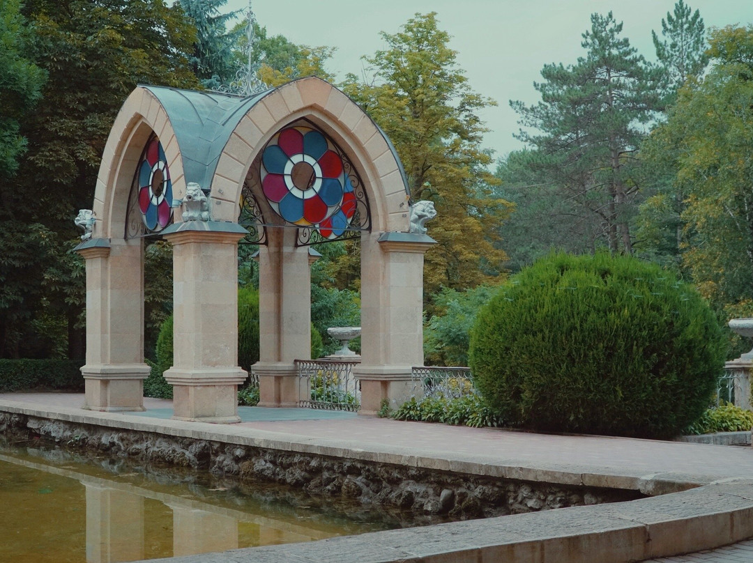 Pavilion Glass Spray-Kislovodsk必去景点