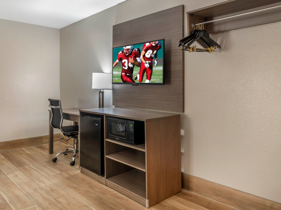 Red Roof Inn Queensbury主图