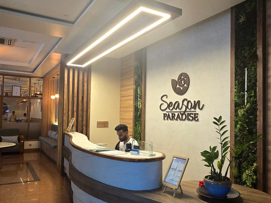 Season Paradise主图