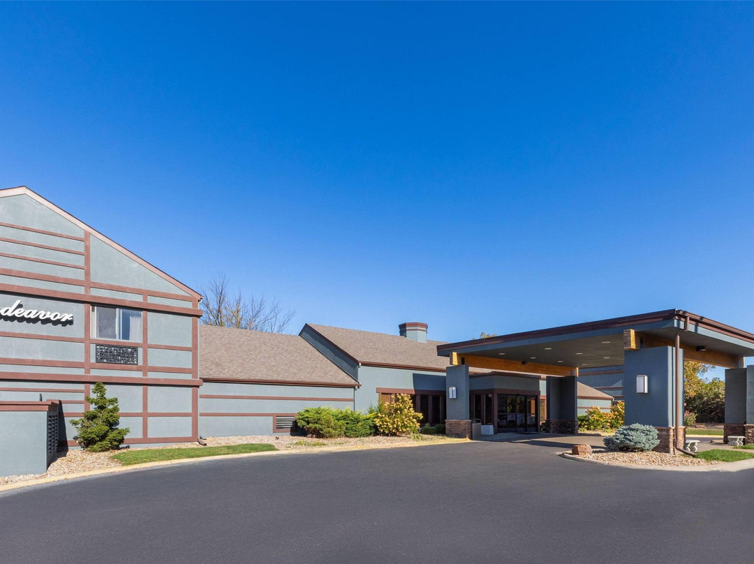 Endeavor Inn & Suites, Trademark Collection by Wyndham