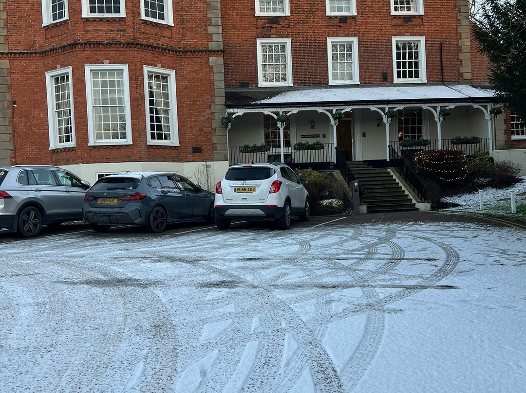 Brandshatch Place Hotel & Spa主图