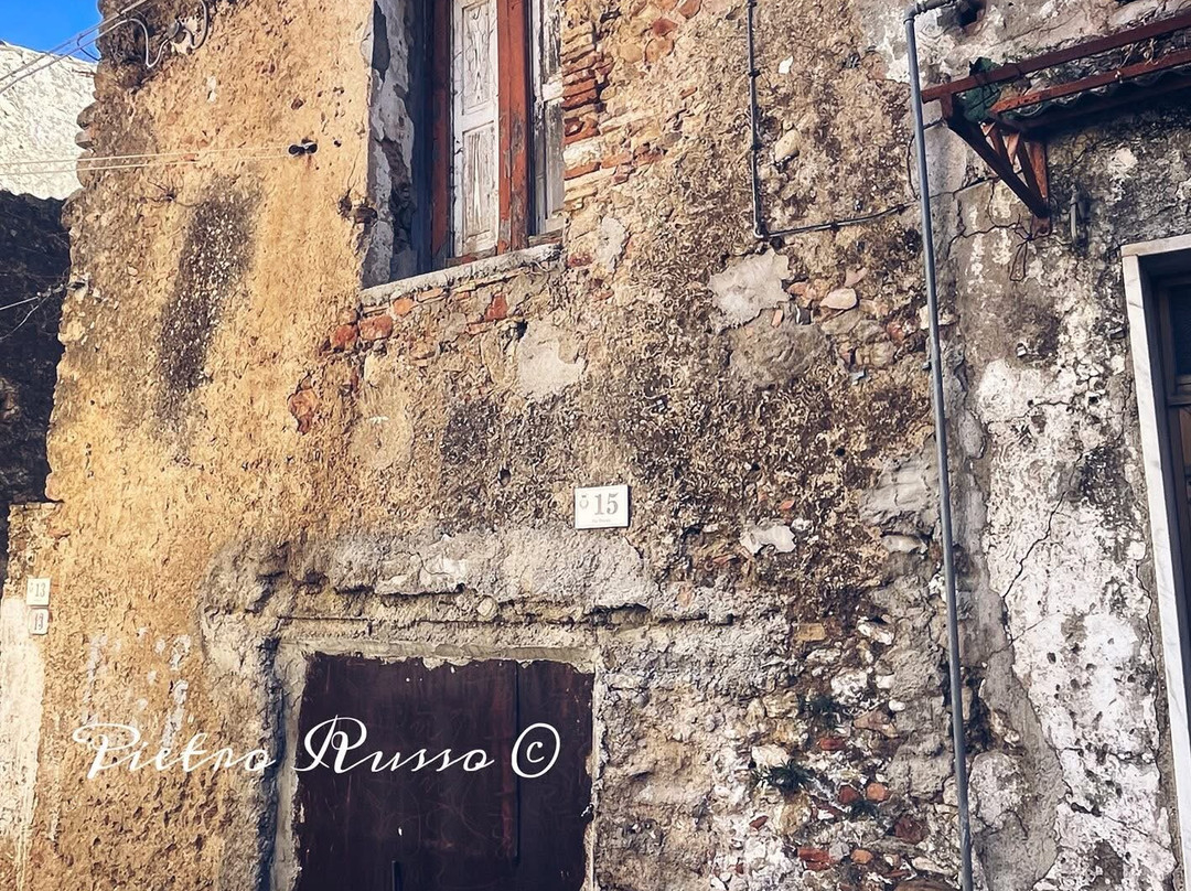 Via Trinità (A Vineddra)-Strongoli必去景点