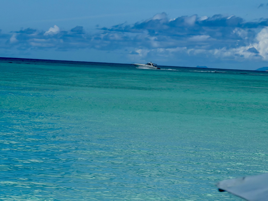 Valley Church Beach-Jolly Harbour必去景点