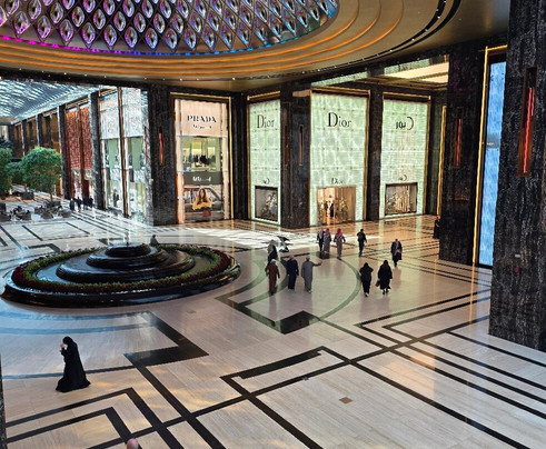 科威特皇冠假日酒店主图