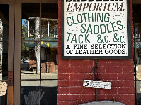 Ebler's Leather & Saddlery-Columbia必去景点