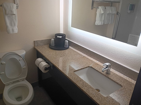 昆西温德姆美吟温德姆酒店主图