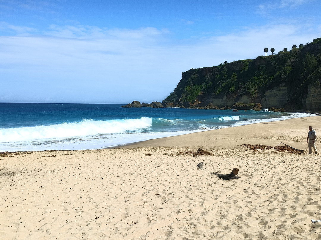 Montones Beach-Isabela必去景点