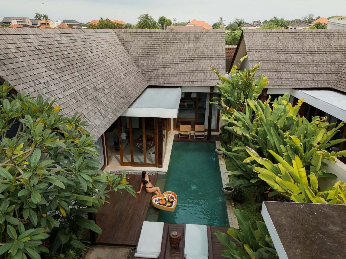 沙努尔-萨诺拉别墅-由伊尼维酒店管理-泳池