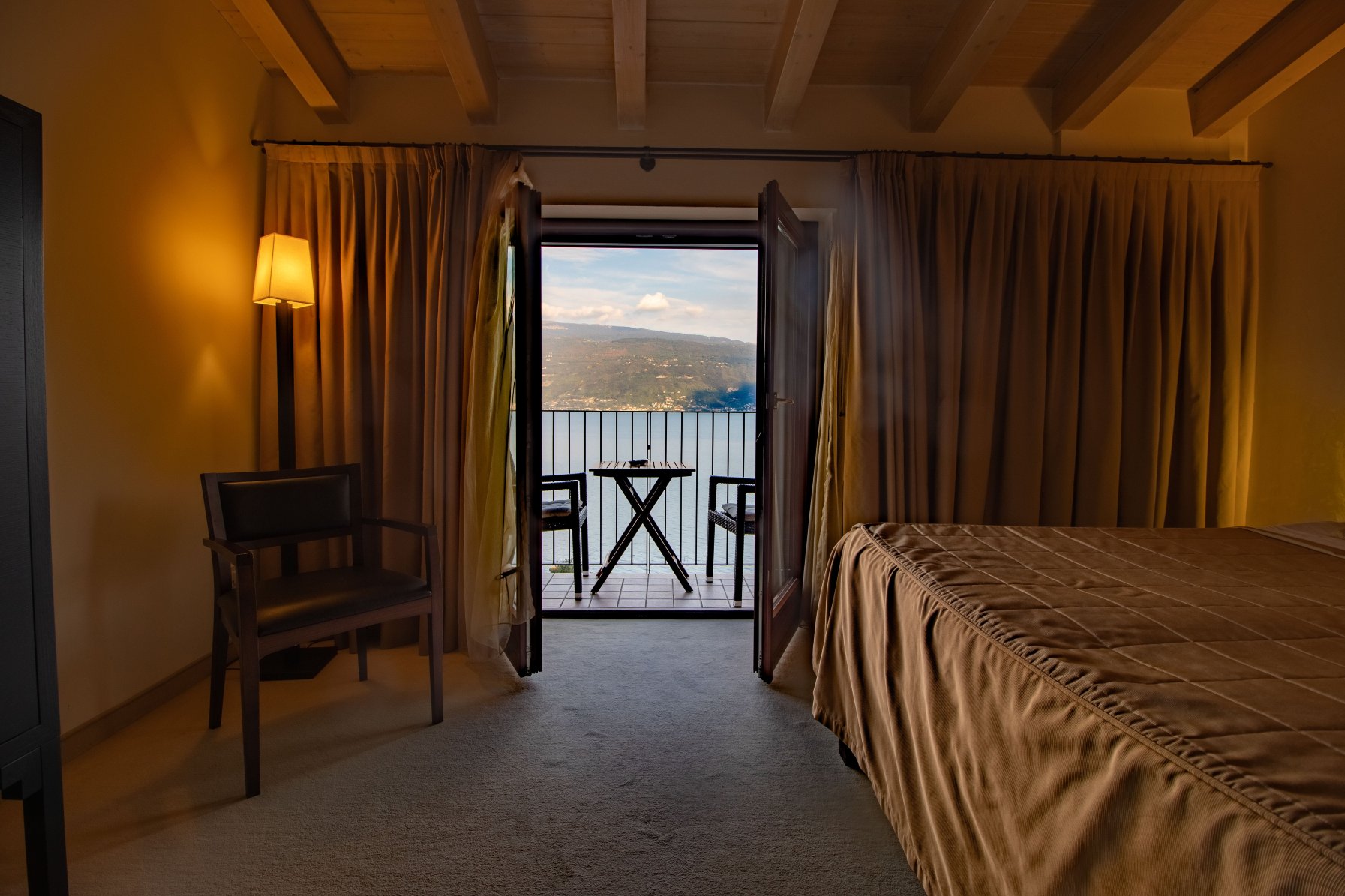 美恩德罗酒店 - 湖景-客卧