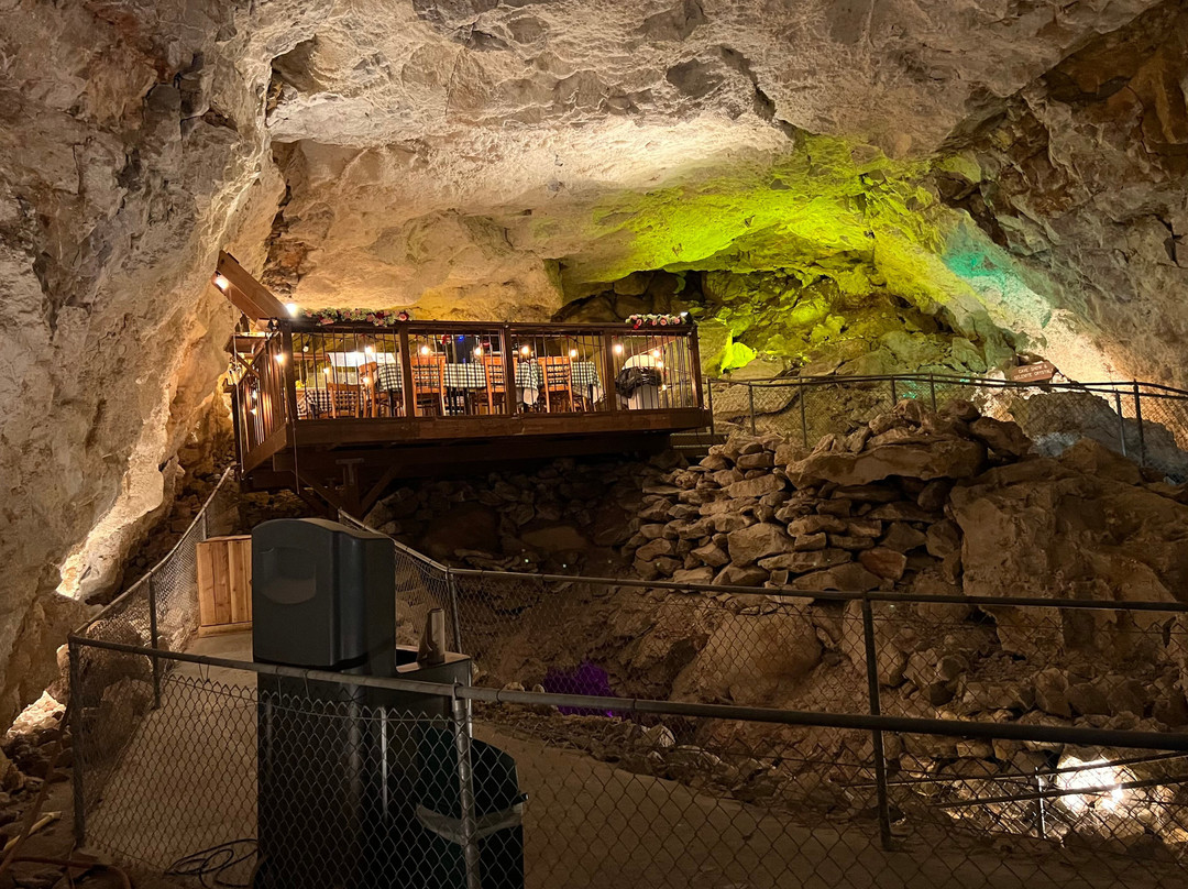 Grand Canyon Caverns Inn主图