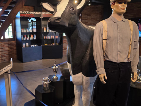 Castrolanda Cultural Center-Castro必去景点