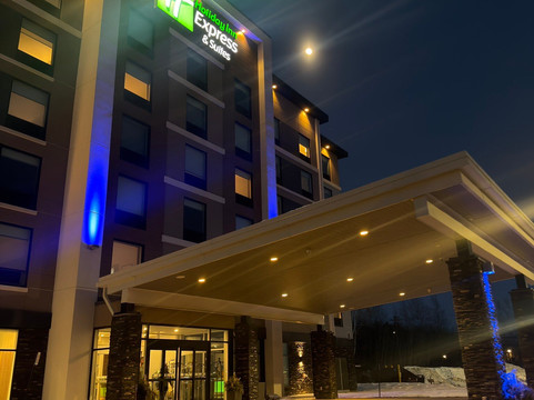 蒙克顿智选假日套房酒店主图