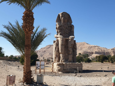 新门农酒店主图