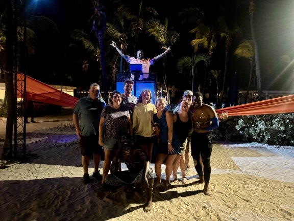 蓝色避风港度假村 - 全包-泳池