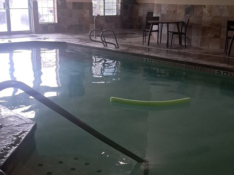 彭德尔顿牛津套房酒店主图