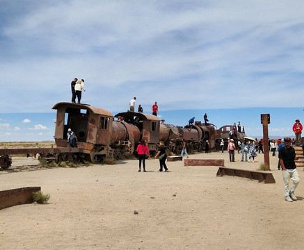 Train Cemetery-乌尤尼必去景点