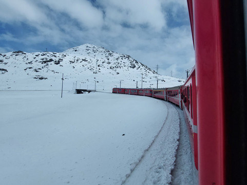 Club Magellano-Tavazzano con Villavesco必去景点