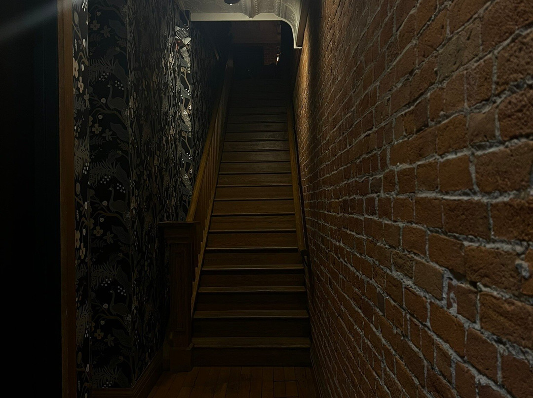 Matthew's Haunted Pub Crawl-加利纳必去景点