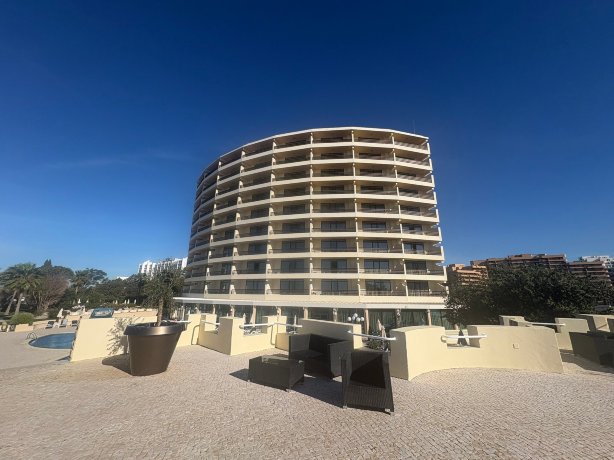 Vila Galé Ampalius 沙滩、高尔夫与游艇天堂-旅行者