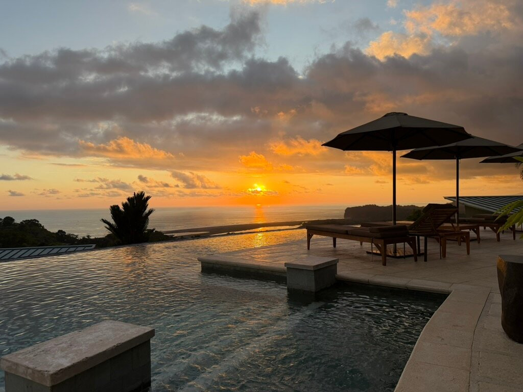 360度酒店-限成人主图