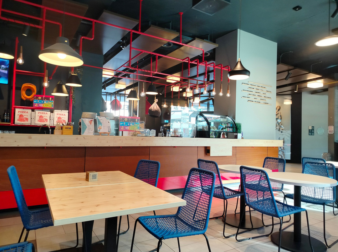 Meininger Hotel Zürich Greencity主图