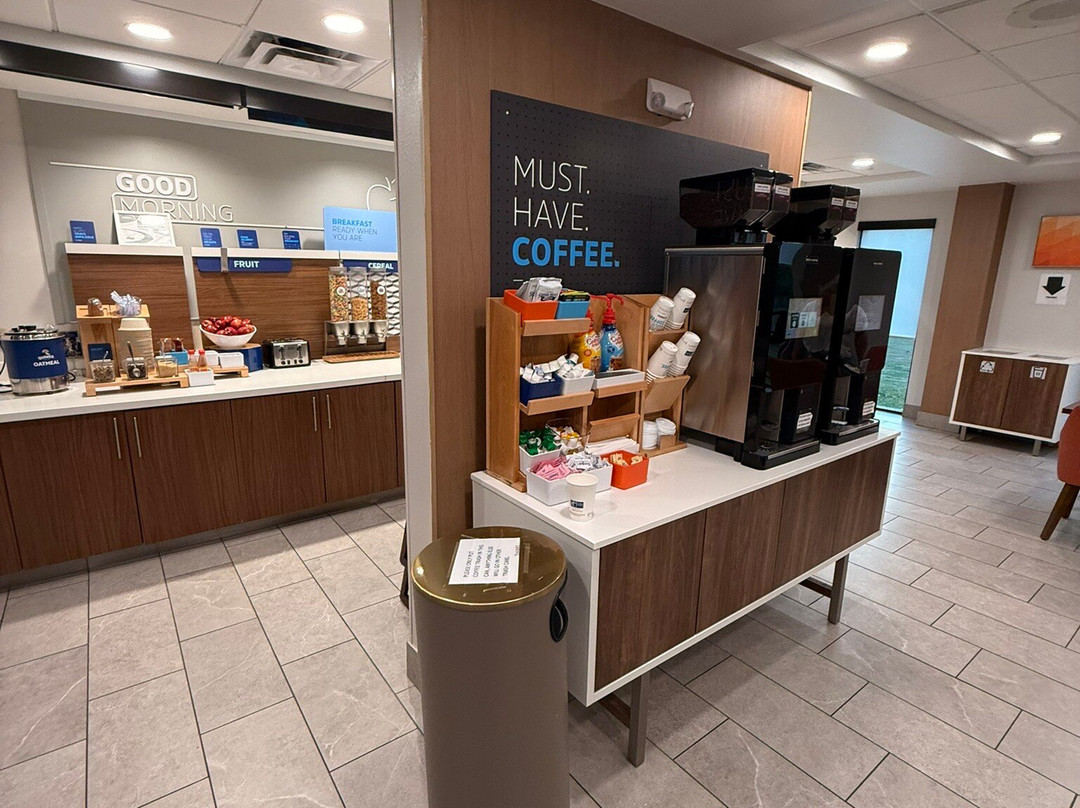 麦迪逊洲际智选假日酒店主图