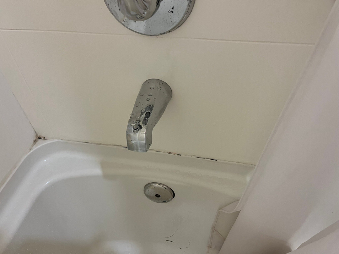 东部舒适套房酒店主图