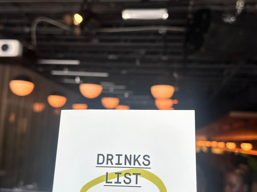 德雷克酒店主图