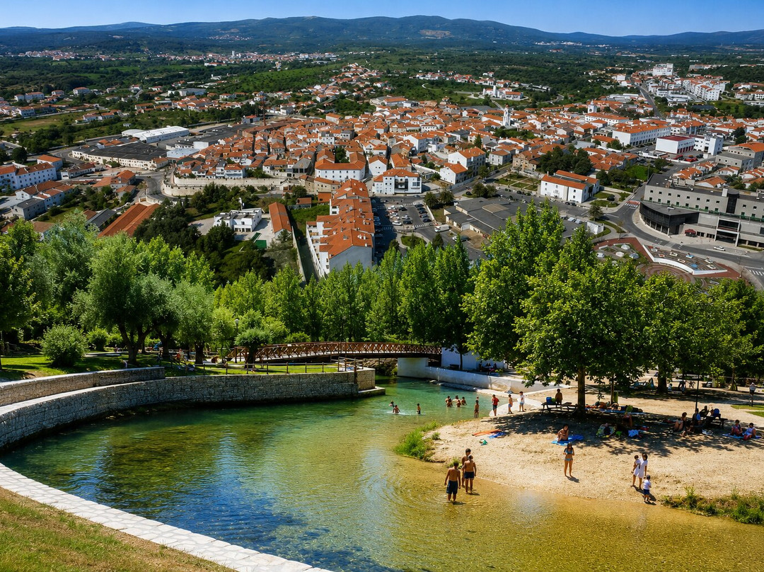 Praia Fluvial dos Olhos d'Agua-Alcanena必去景点