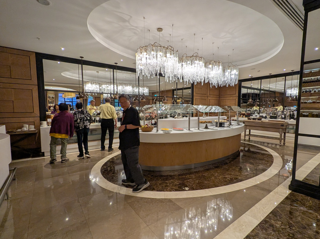 博罗米皇冠假日酒店主图