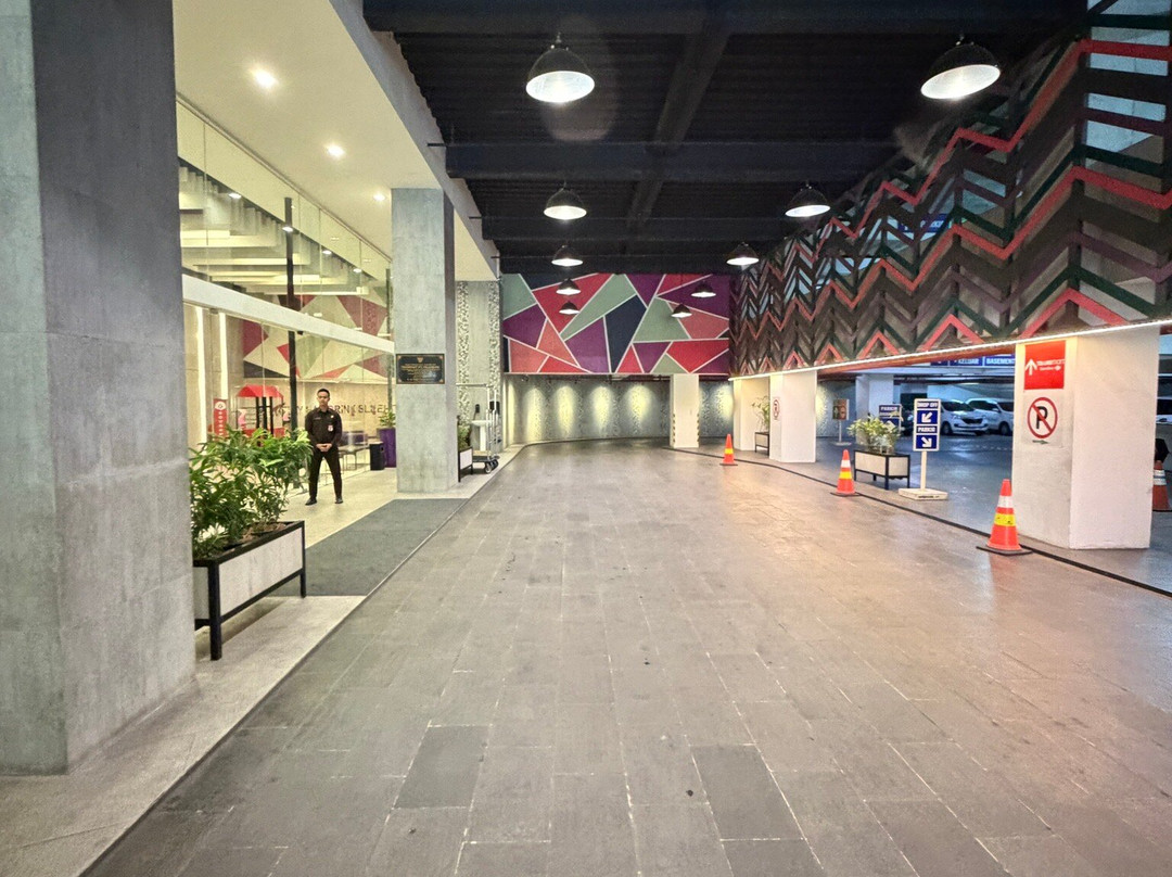 巨港素利酒店主图