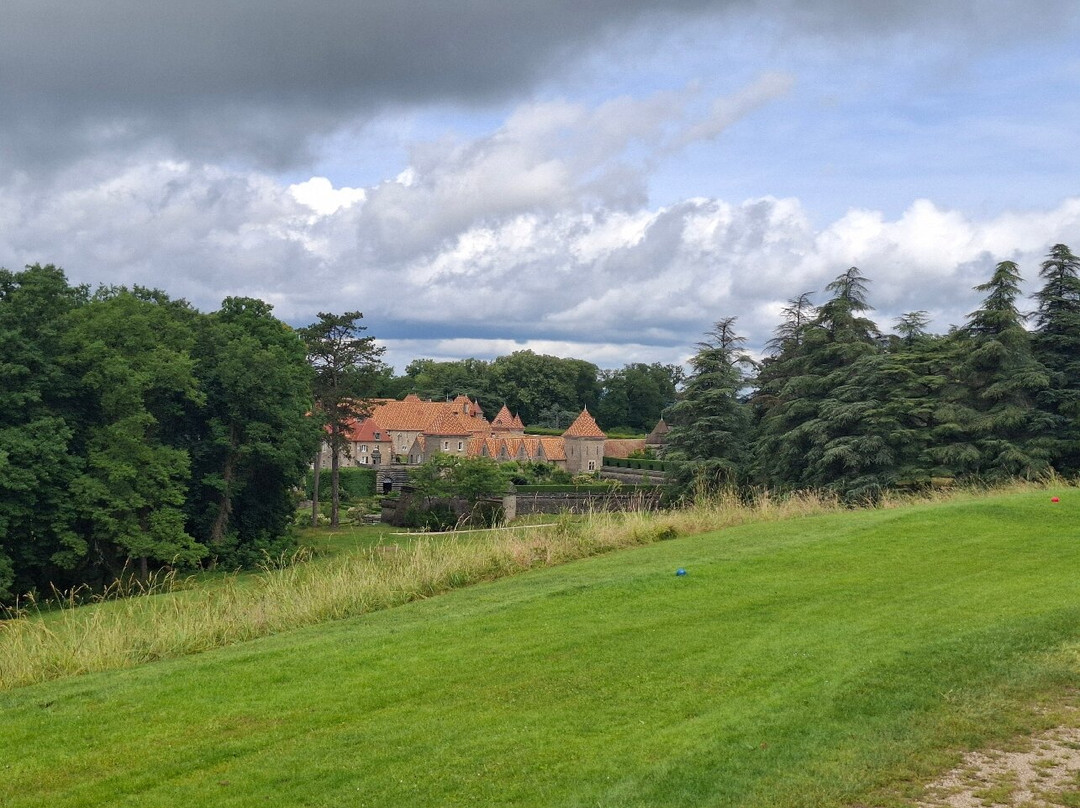 Golf Club du Chateau de Bournel-Cubry必去景点