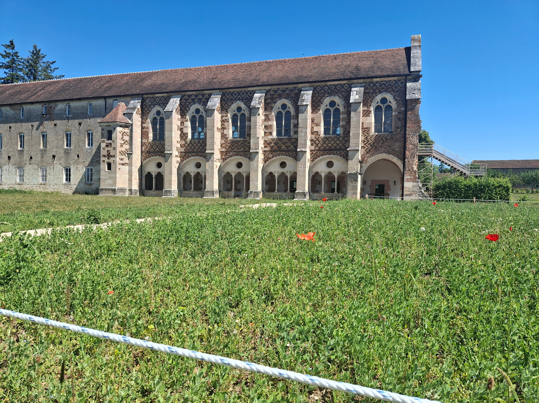 Abbaye Notre-Dame de Cîteaux-Saint-Nicolas-les-Citeaux必去景点