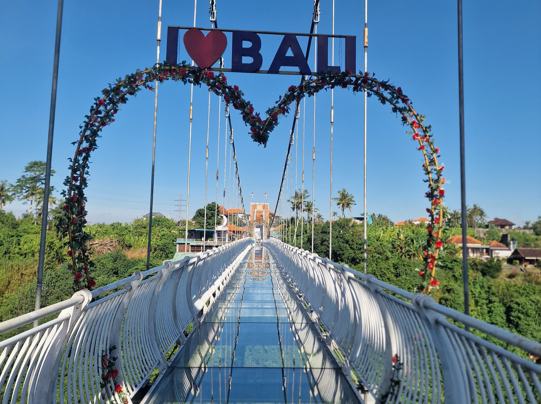 Glass Bridge Bali-Kemenuh必去景点