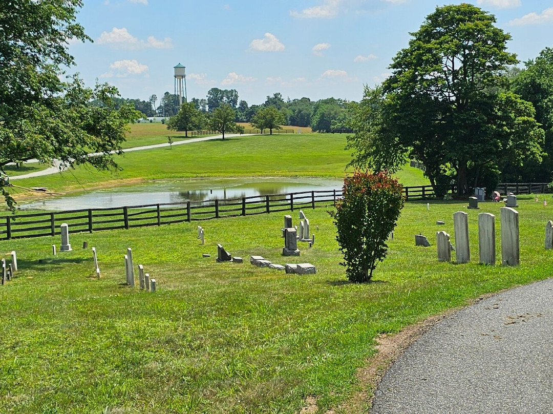 Sharp's Cemetery-埃尔克顿必去景点